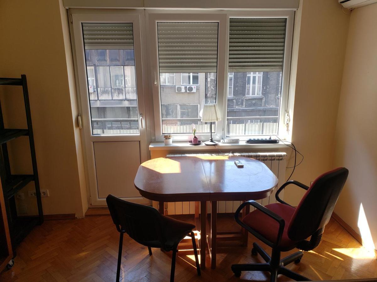 Private Cozy Room 2 With Shared Kitchen In Appartment Belgrado Esterno foto