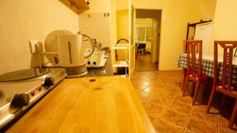 Private Cozy Room 2 With Shared Kitchen In Appartment Belgrado Esterno foto